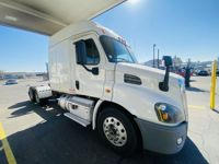 2020 Freightliner CASCADIA 113