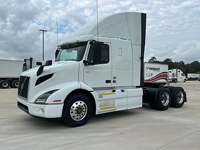 2020 Volvo VNR64T400