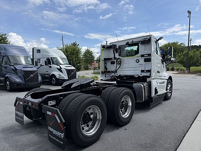 2027 Volvo VNL64T300