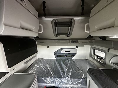 2027 Volvo VNL64T860