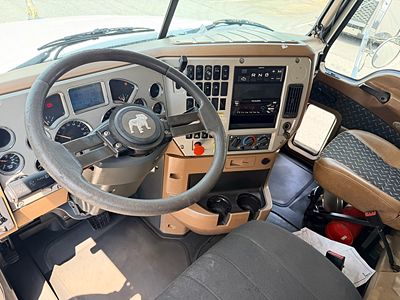 2018 Mack GU713