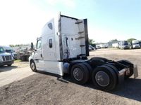 2023 Freightliner CASCADIA 126