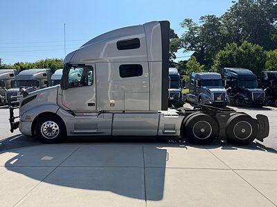 2024 Volvo VNL64T760