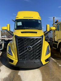 2025 Volvo VNL64T860