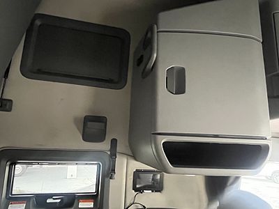 2022 Volvo VNL64T760