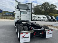 2025 Volvo VNL64T300