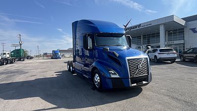 2022 Volvo VNL64T760