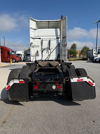 2020 Volvo VNR64T640