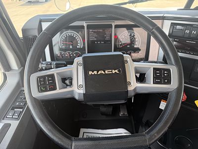 2024 Mack PIN64T