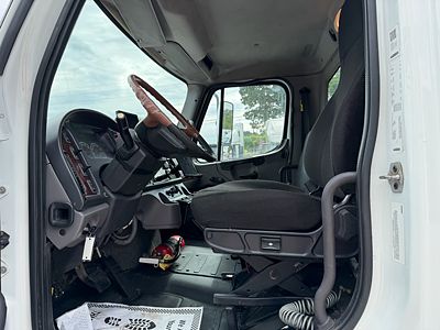 2016 Freightliner M2 106