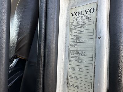 2016 Volvo VNM200