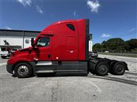 2020 Freightliner CASCADIA 126