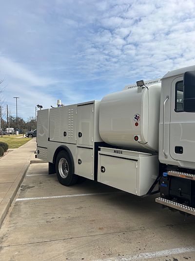 2026 Mack MD742