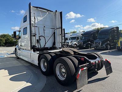 2023 Volvo VNL64T860