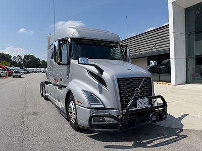 2024 Volvo VNL64T740