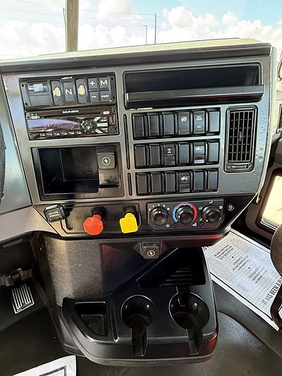 2020 Mack ANTHEM 64T