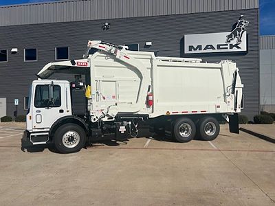 2026 Mack TE64