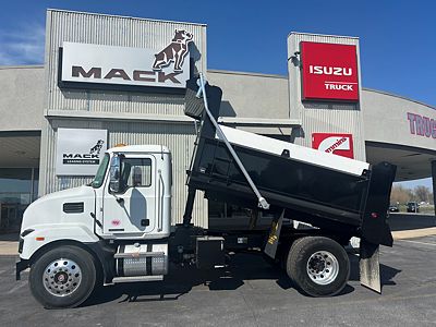 2026 Mack MD742