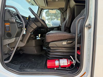 2020 Volvo VNL64T760