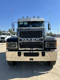 2025 Mack PINNACLE 64T