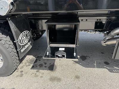 2027 Volvo VHD64B300