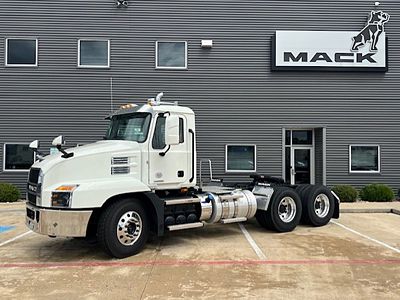 2026 Mack ANTHEM 64T
