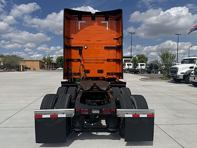 2026 Volvo VNL64T860