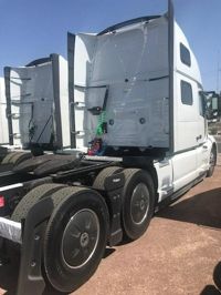 2025 Volvo VNL64T860