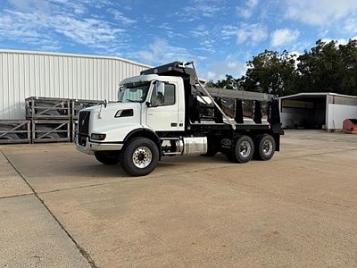 2027 Volvo VHD64B300