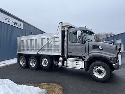 2026 Volvo VHD84F300