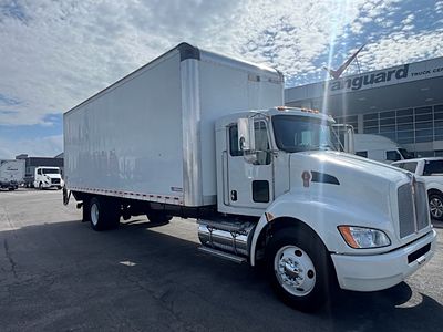 2022 Kenworth T370