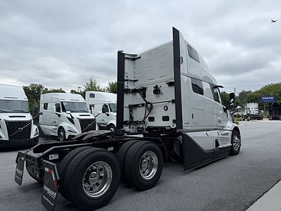 2027 Volvo VNL64T860