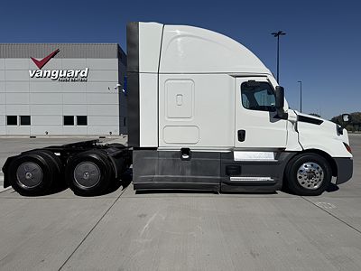 2022 Freightliner CASCADIA 126