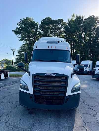 2019 Freightliner CASCADIA 126