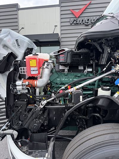 2027 Volvo VNL64T840