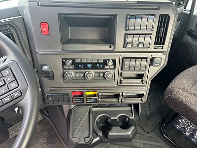 2027 Mack AN64TV04