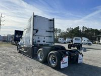 2025 Volvo VNL64T660