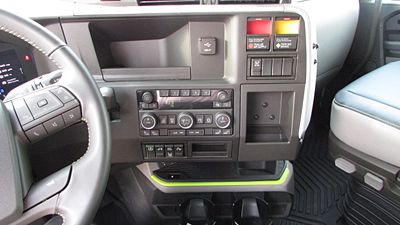 2026 Volvo VNL64T860
