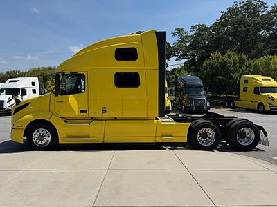 2023 Volvo VNL64T860