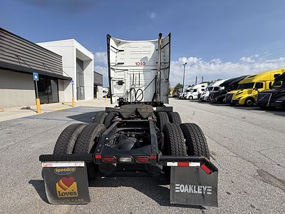 2020 Volvo VNL64T760