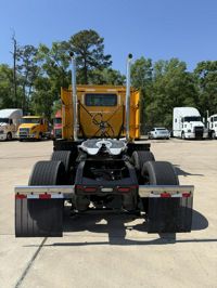 2021 Volvo VNL62T300