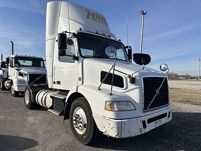 2014 Volvo VNM200