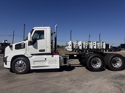 2026 Mack PIONEER 64T