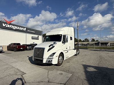 2019 Volvo VNL64T740