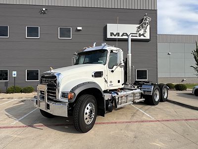 2026 Mack GRANITE 64FT