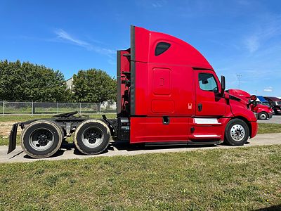 2023 Freightliner CASCADIA 126