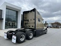 2025 Volvo VNL64T860