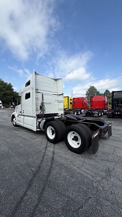 2020 Volvo VNL64T760
