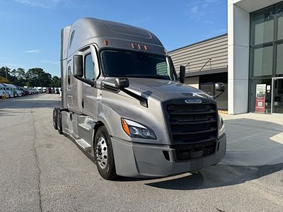 2022 Freightliner CASCADIA 126