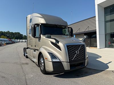 2023 Volvo VNL64T760